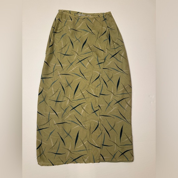 Ann Taylor 100% Silk Wrap MIDI Skirt Size 6 - Picture 6 of 9